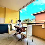 Mikey Con Terrazza 아파트