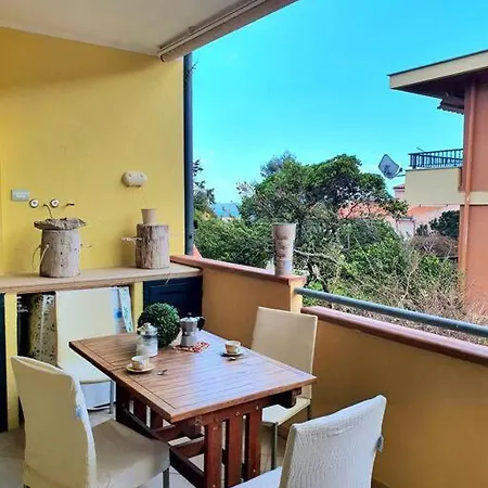 Mikey Con Terrazza La Maddalena (Sassari)