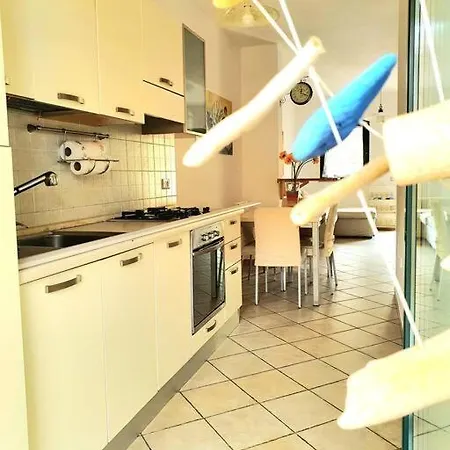 Mikey Con Terrazza *