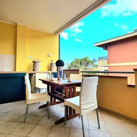 Mikey Con Terrazza Apartmán