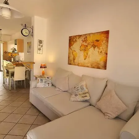 Mikey Con Terrazza * La Maddalena (Sassari)